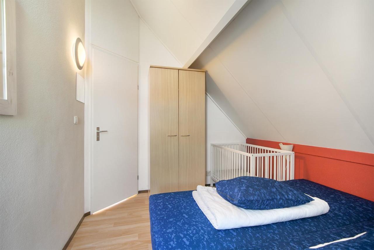 Vakantiehuis Vrijstaand Met Tuinhuis En Veranda - Zwin 004