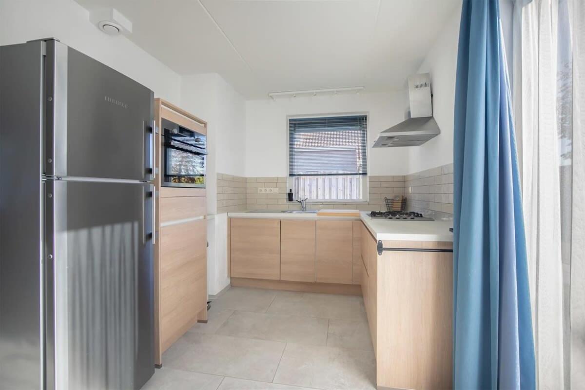 Vakantiehuis Vrijstaand Met Tuinhuis En Veranda - Zwin 004